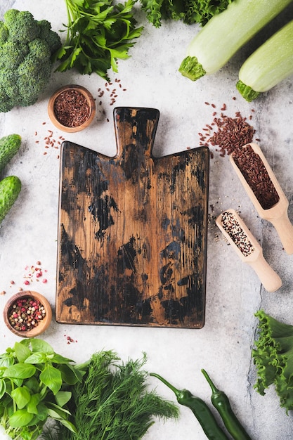 Składniki i deska do krojenia